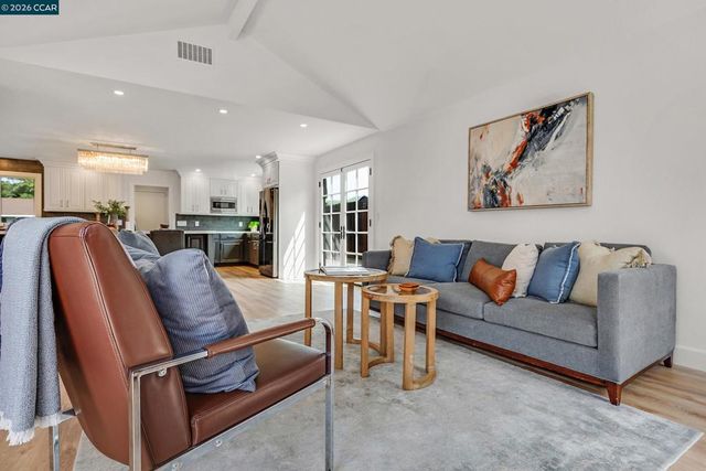 5174 Jomar Dr, Concord, CA 94521