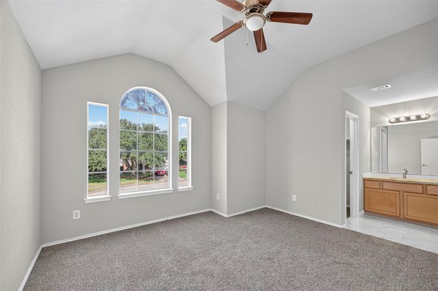 7926 Sundance Court, Baytown, TX 77521