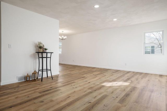 1728 Henderson Avenue, Beloit, WI 53511