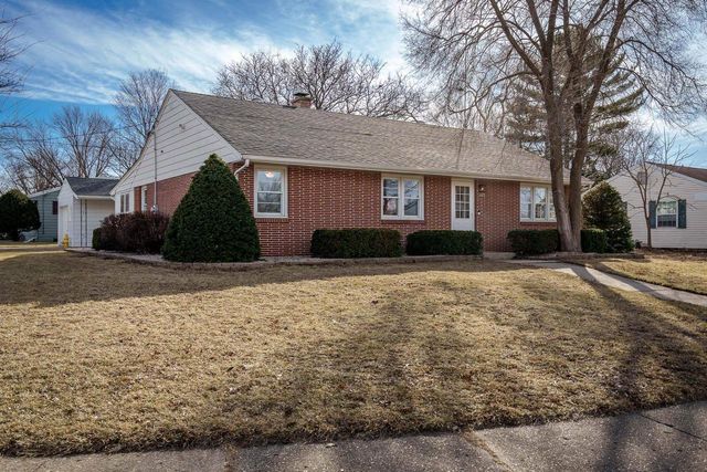 1728 Henderson Avenue, Beloit, WI 53511