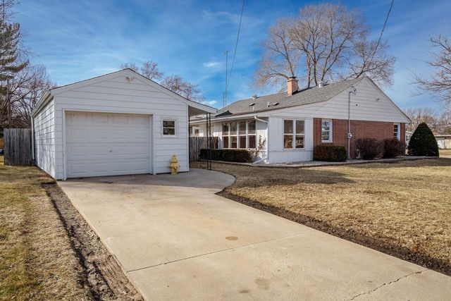 1728 Henderson Avenue, Beloit, WI 53511