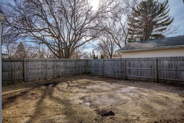 1728 Henderson Avenue, Beloit, WI 53511