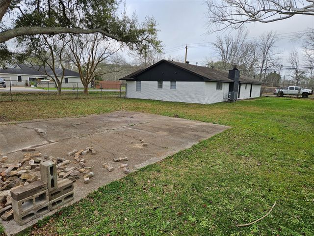 5305 Avenue M, Santa Fe, TX 77510