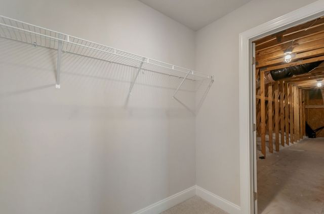 7528 Shoal Mill Pt, Fairview, TN 37062