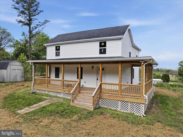 5909 CHARLES TOWN RD, Kearneysville, WV 25430
