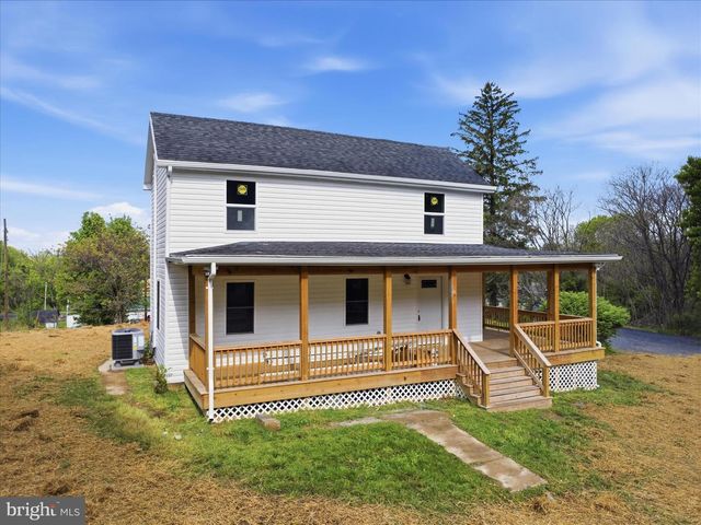 5909 CHARLES TOWN RD, Kearneysville, WV 25430