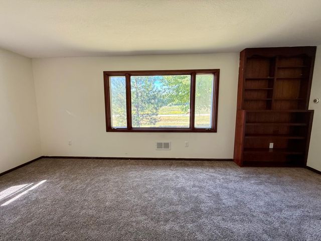5300 W River Road NW, Rochester, MN 55901