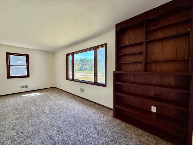 5300 W River Road NW, Rochester, MN 55901