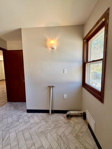 5300 W River Road NW, Rochester, MN 55901