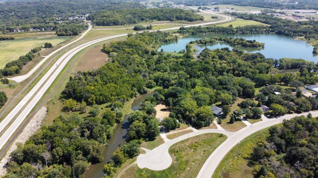 5300 W River Road NW, Rochester, MN 55901