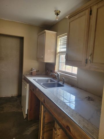 2135 40th Street SE, Paris, TX 75460