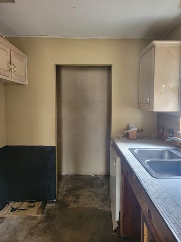 2135 40th Street SE, Paris, TX 75460