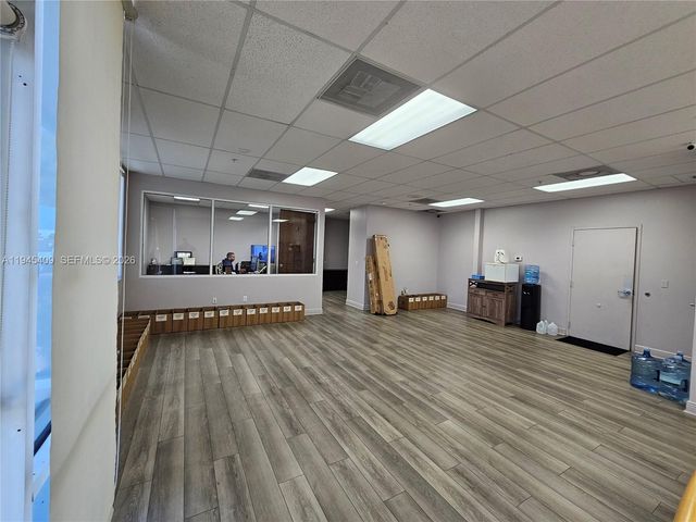 9613 NW 33rd St, Doral, FL 33172