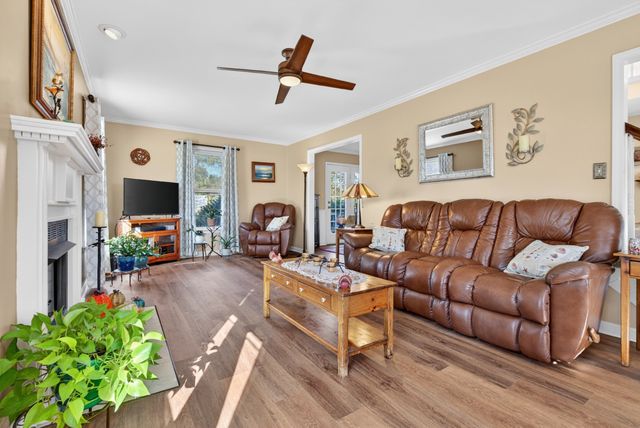 871 S Ridge Trl, Clarksville, TN 37043