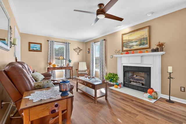 871 S Ridge Trl, Clarksville, TN 37043