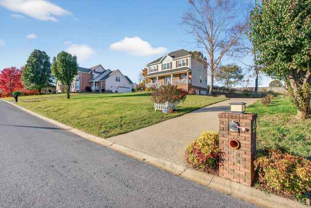 871 S Ridge Trl, Clarksville, TN 37043