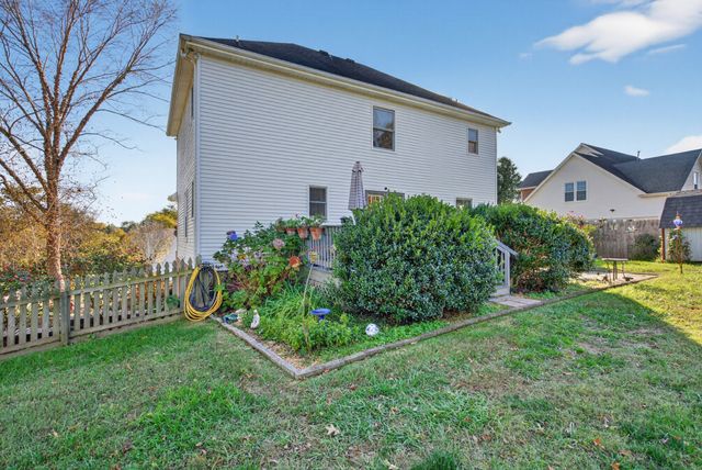 871 S Ridge Trl, Clarksville, TN 37043