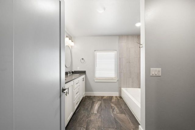 499 Old Farm Road, Edmond, OK 73034