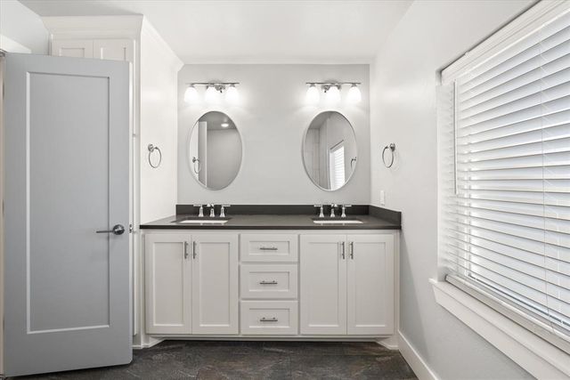 499 Old Farm Road, Edmond, OK 73034