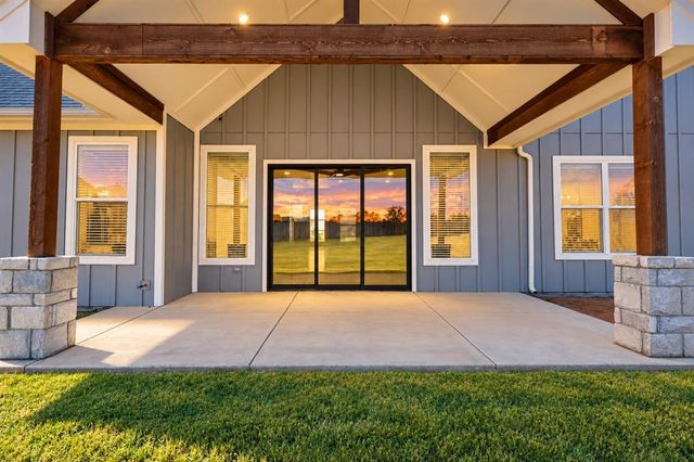 499 Old Farm Road, Edmond, OK 73034