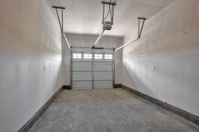 159 Rothwood PVT Drive, Hendersonville, TN 37075