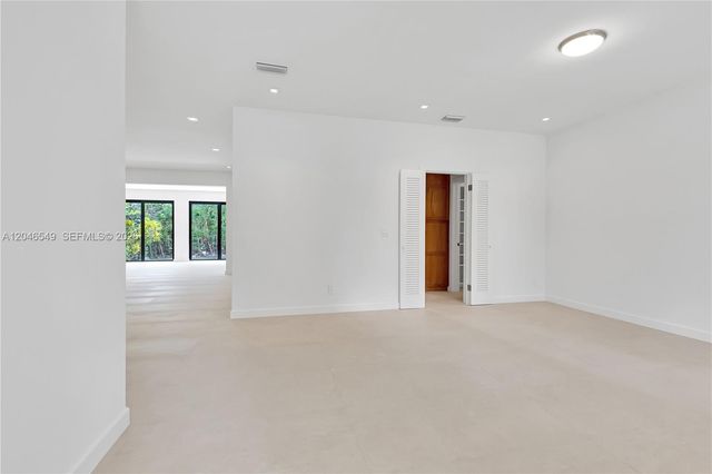 950 Bayamo Ave, Coral Gables, FL 33146