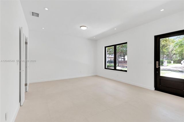 950 Bayamo Ave, Coral Gables, FL 33146