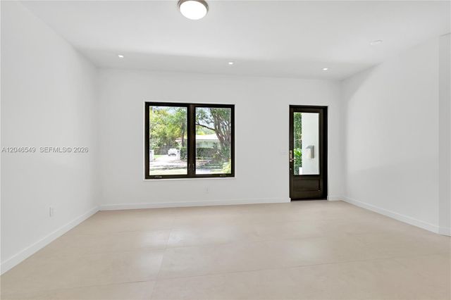 950 Bayamo Ave, Coral Gables, FL 33146