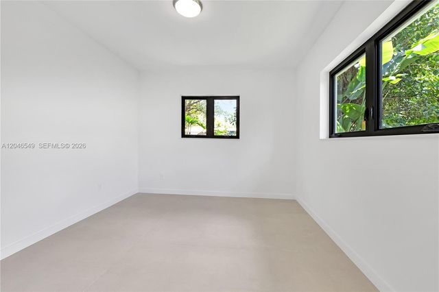 950 Bayamo Ave, Coral Gables, FL 33146