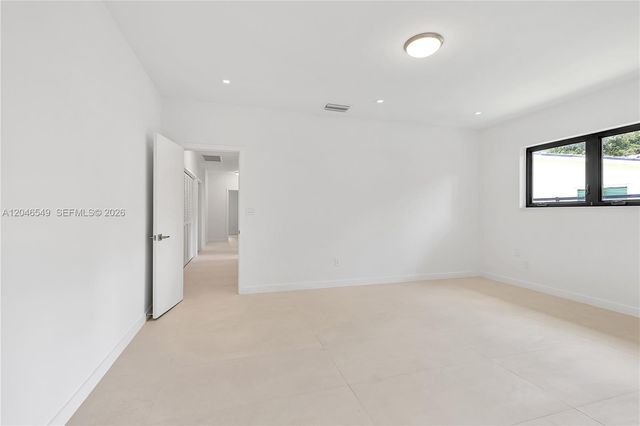950 Bayamo Ave, Coral Gables, FL 33146