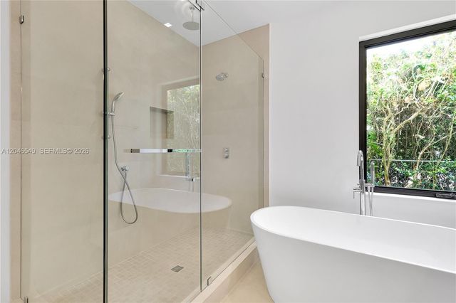 950 Bayamo Ave, Coral Gables, FL 33146