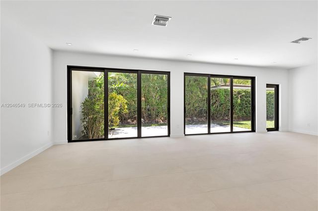 950 Bayamo Ave, Coral Gables, FL 33146