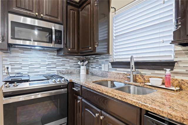 1012 Avenue I, South Houston, TX 77587