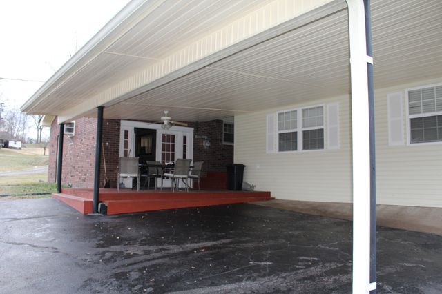 208 Pulley St, Erin, TN 37061