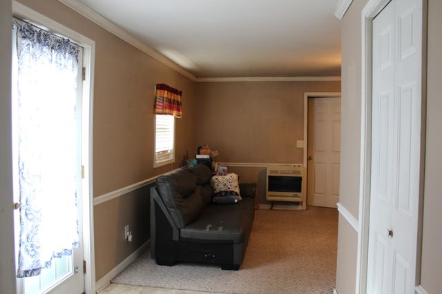 208 Pulley St, Erin, TN 37061