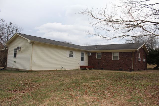 208 Pulley St, Erin, TN 37061