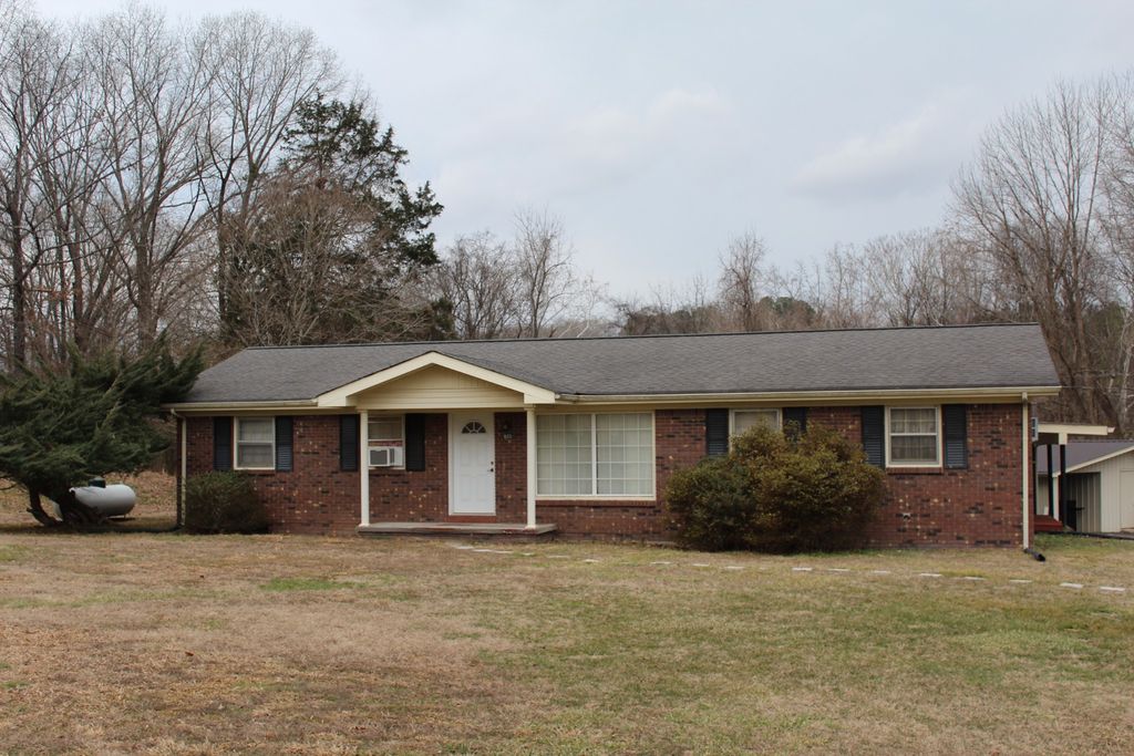 208 Pulley St, Erin, TN 37061