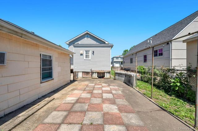 389 Hamilton Avenue, Hewlett, NY 11557