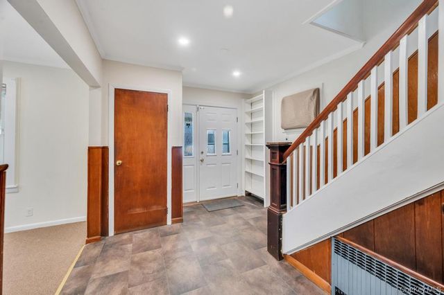 389 Hamilton Avenue, Hewlett, NY 11557