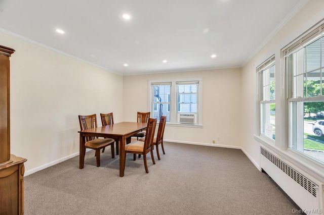 389 Hamilton Avenue, Hewlett, NY 11557