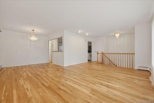 2073 Washington Street, Merrick, NY 11566