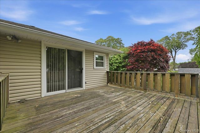 2073 Washington Street, Merrick, NY 11566