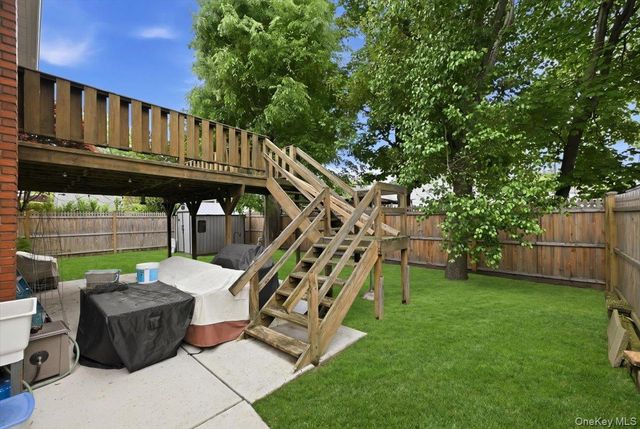 2073 Washington Street, Merrick, NY 11566