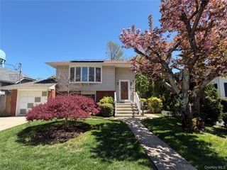 2073 Washington Street, Merrick, NY 11566