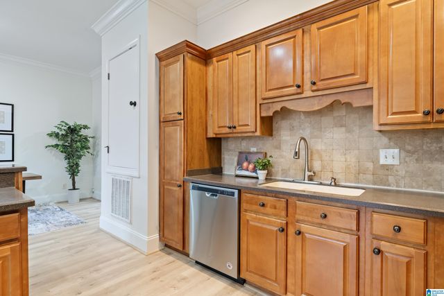 659 FLAG CIRCLE, Hoover, AL 35226