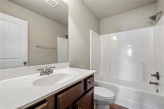 540 Brookside Lane, Hoschton, GA 30548