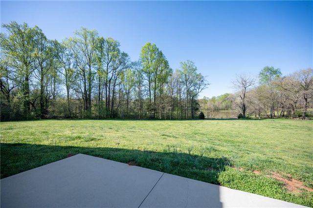 540 Brookside Lane, Hoschton, GA 30548