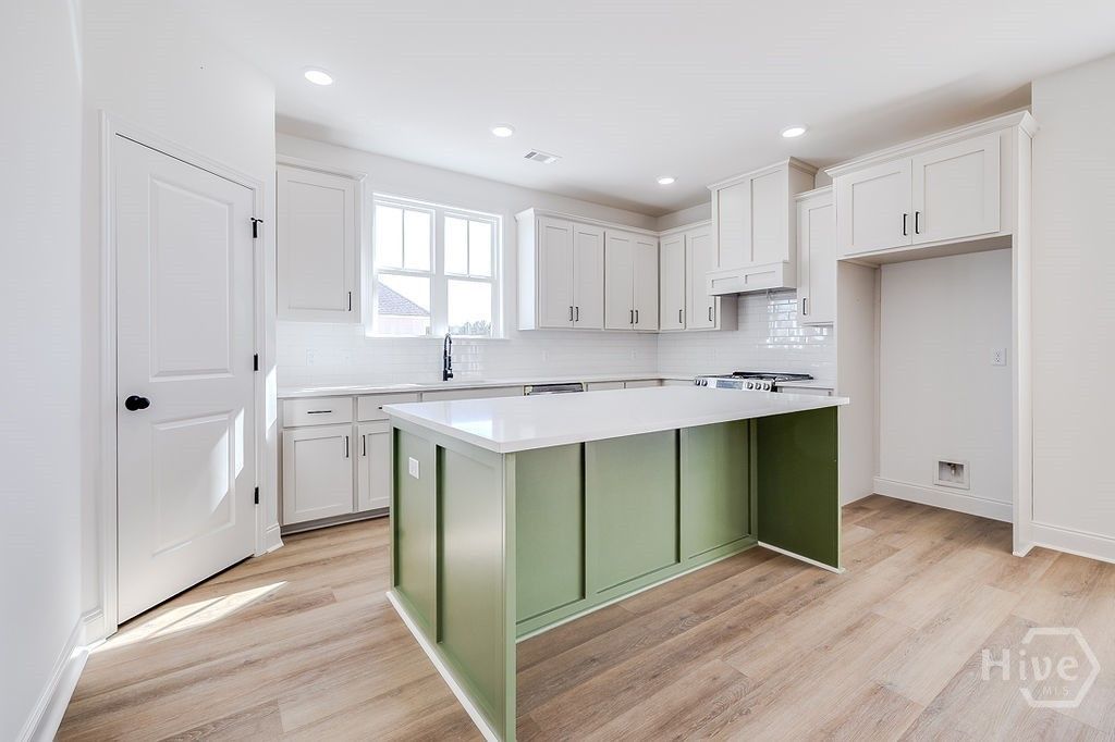Image 10 of property listing at 211 Old Louisville, Guyton, GA 31312