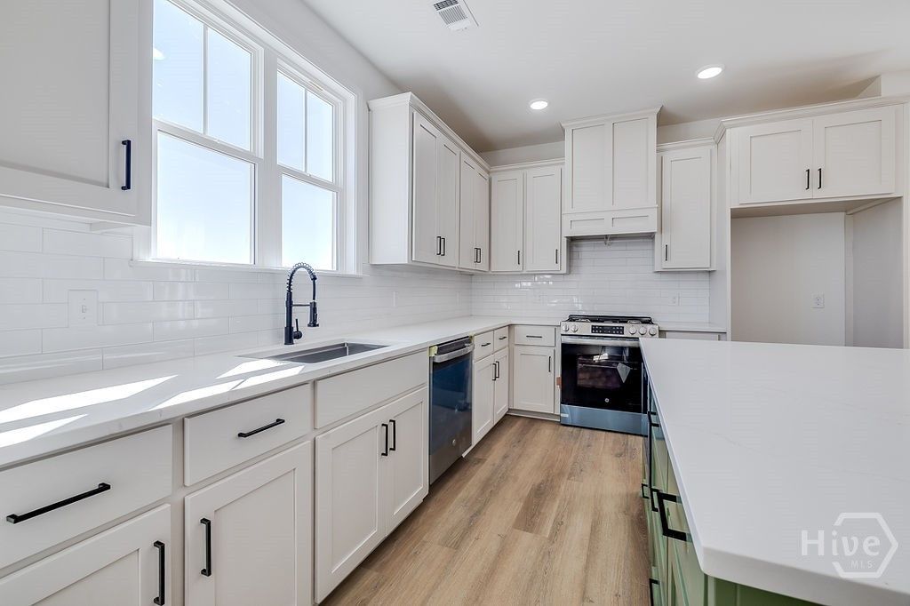 Image 14 of property listing at 211 Old Louisville, Guyton, GA 31312