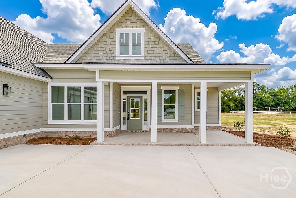 Image 2 of property listing at 211 Old Louisville, Guyton, GA 31312